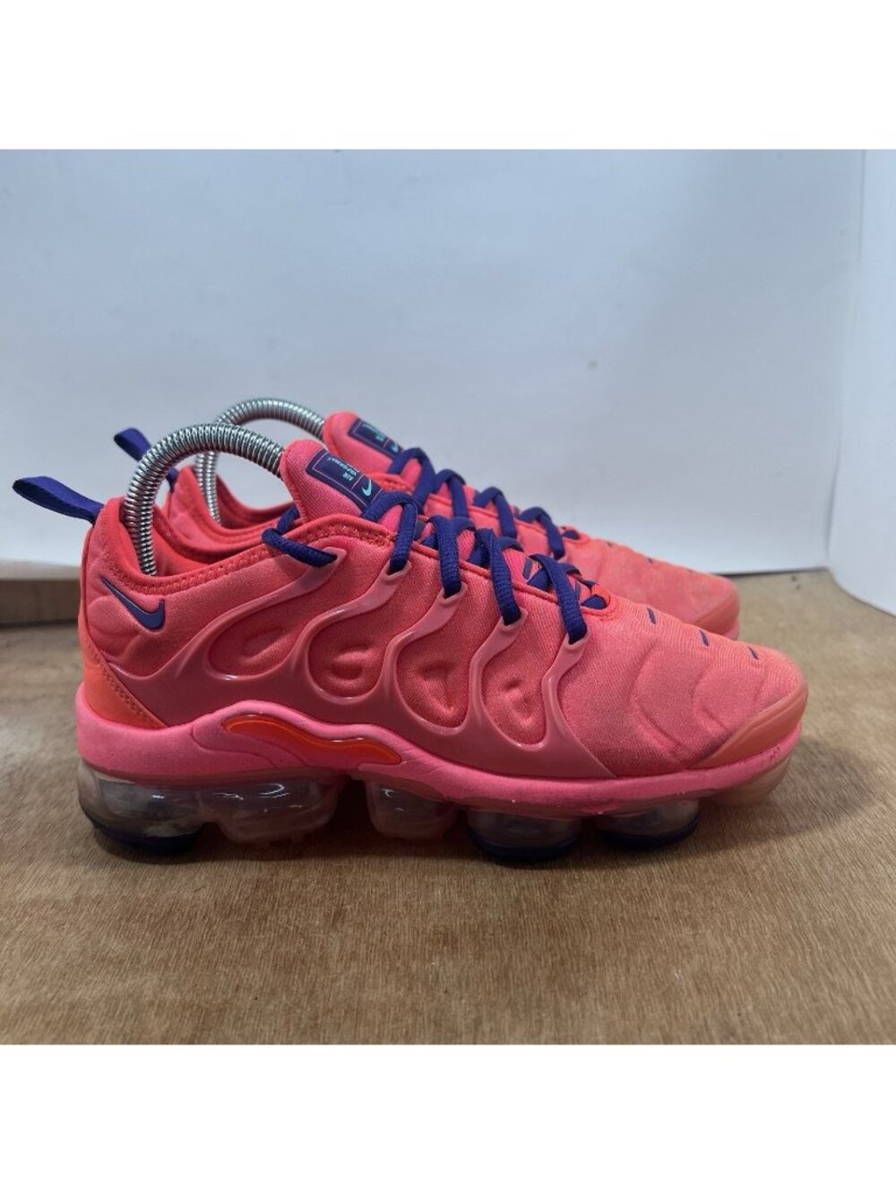 Nike Air VaporMax Plus Womens Size 6.5 Pink Blue Athletic Running Shoes Sneakers